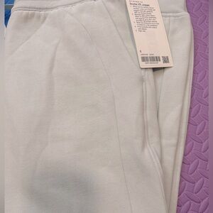 LuluLemon.  Scuba HR Jogger Size 6 ,OCNA